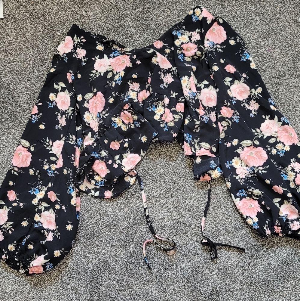 Forever 21 crop rop with back tie